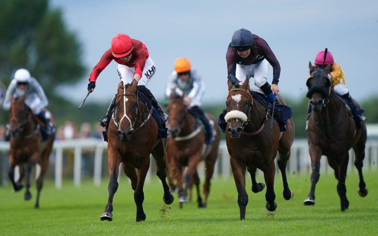 Chinese Knot ridden by Saffie Osborne (left) wins Racing League opener at Yarmouth