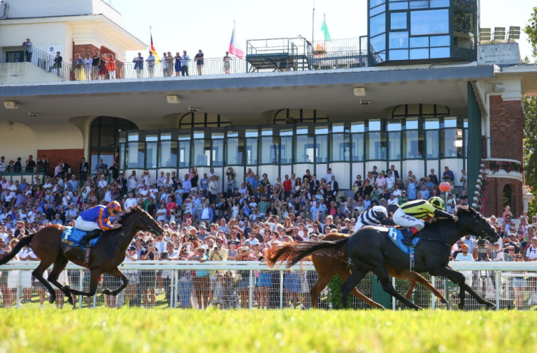 Vandeek beats Ramatuelle in the Sumbe Prix Morny