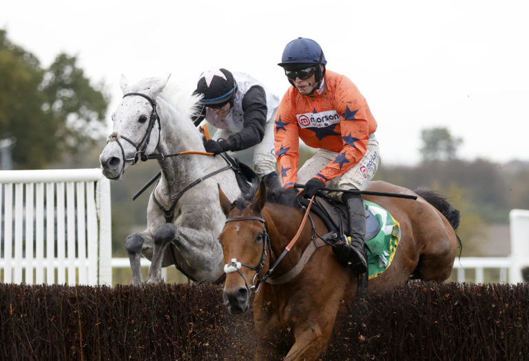 Gentlemansgame (left) beat Bravemansgame at Wetherby