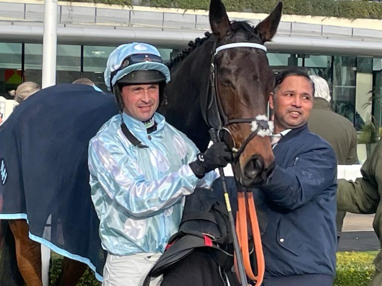 Nico de Boinville and Doddiethegreat after winning at Ascot