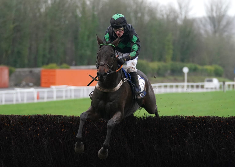 Iwilldoit shoulders top weight in the Welsh National