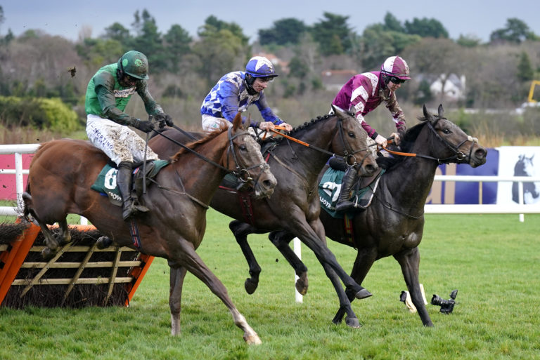 Intellotto (left) challenges at Leopardstown