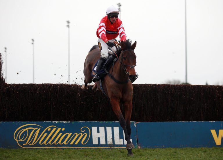 Coneygree winning at Kempton