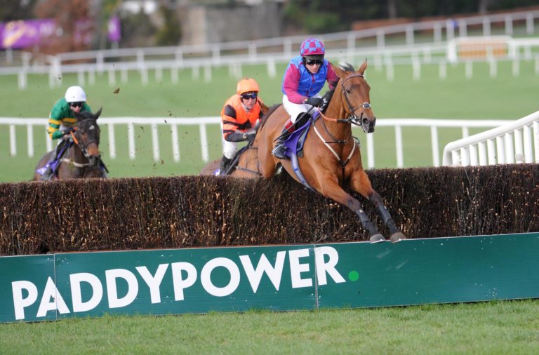 La Bague Au Roi produced a huge leap at the last in the Flogas Novice Chase
