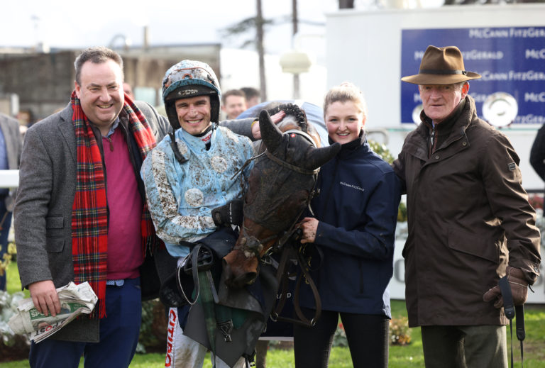 Kargese with Kenny Alexander (left) and Willie Mullins
