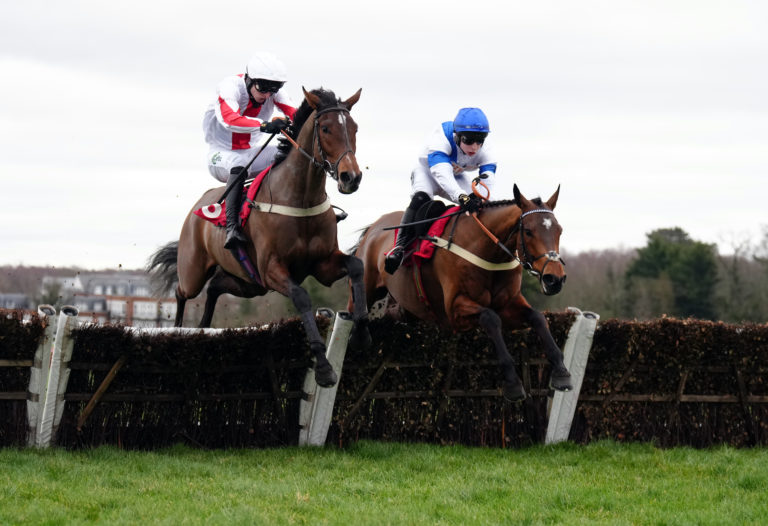 Peking Opera jumps a hurdle on his way to victory at Sandown