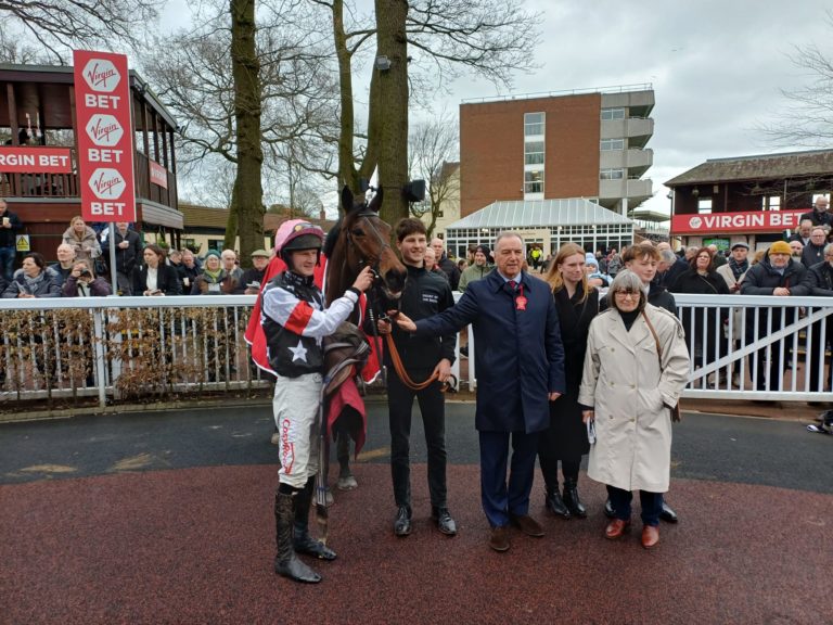 Salver with connections after winning the Victor Ludorum Juvenile Hurdle at Haydock
