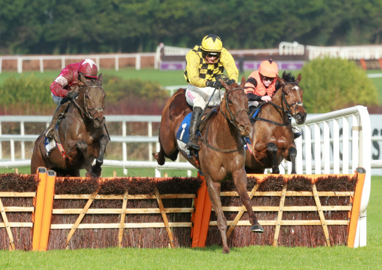 Dancing City winning the Nathaniel Lacy & Partners Solicitors Novice Hurdle