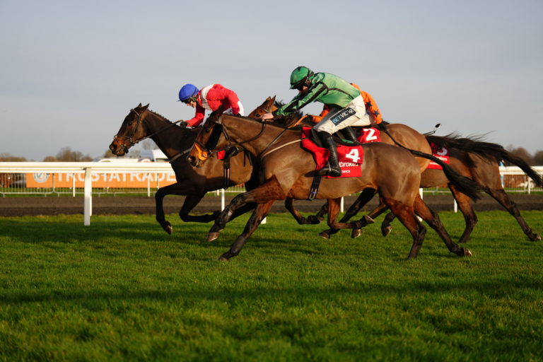 Hewick flying home to win the King George