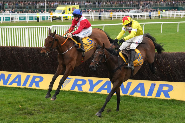 Protektorat (right) beat Envoi Allen at Cheltenham