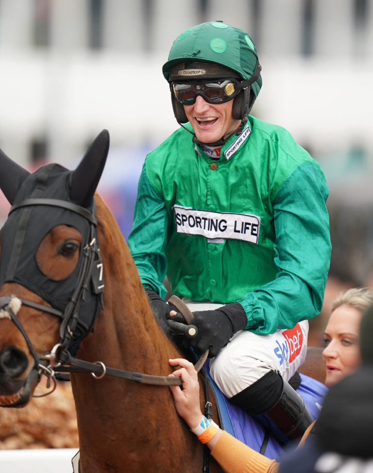 Mistergif ahead of the Sky Bet Supreme Novices' Hurdle