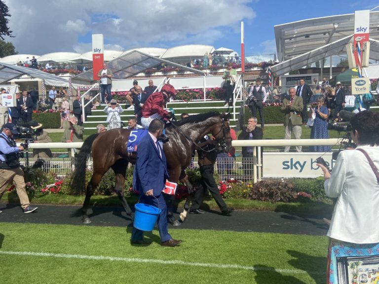 Middle Earth after winning the Melrose Handicap