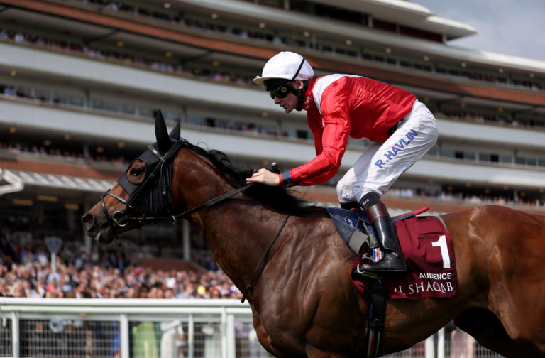 Audience upset his better fancied stablemate in the Lockinge at Newbury 