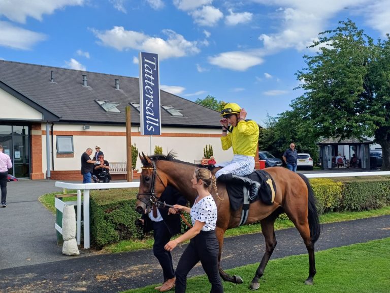 Jabaara won the Eternal Stakes at Carlisle under James Doyle