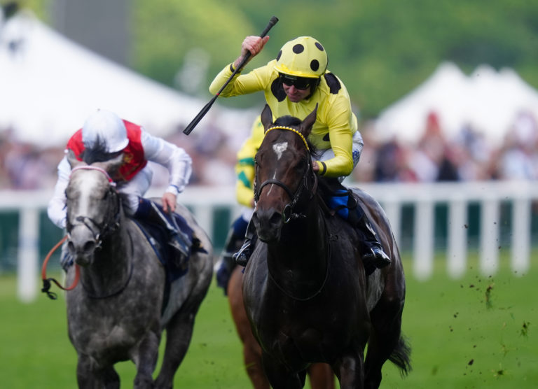 Tom Eaves celebrates winning the Commonwealth Cup at Inisherin