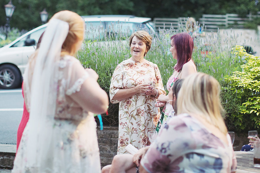 Mother of the bride outfits inspiration | Mother of the groom outfits dresses and headpieces | Inspo