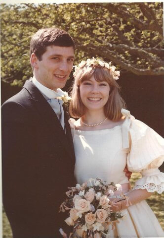 Caroline - Sassi Holford Brides