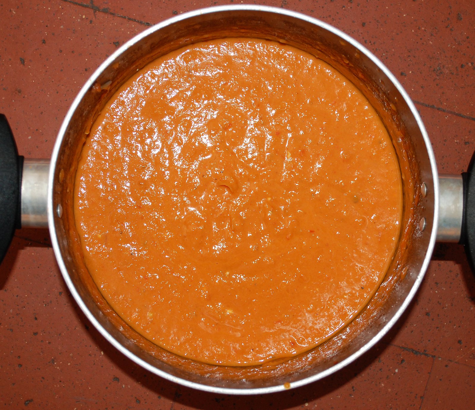 Pureed Tomato And Red Pepper Sauce