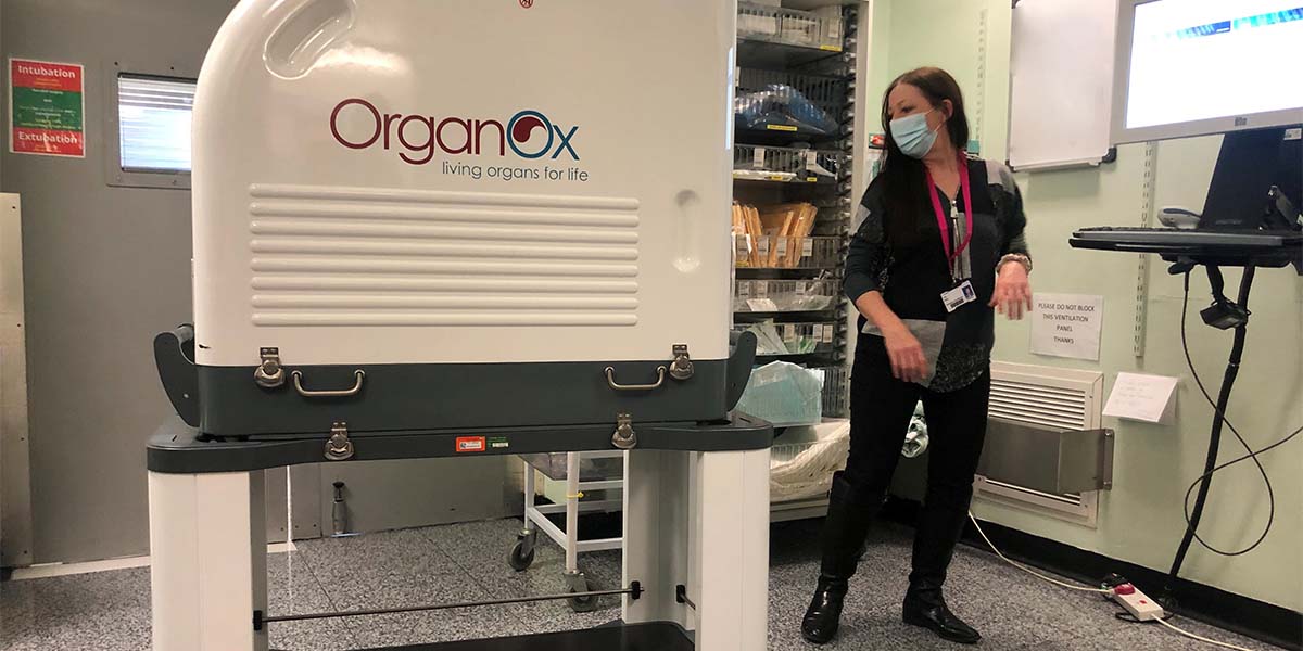 Trolley with OrganOx Trolley with OrganOx device