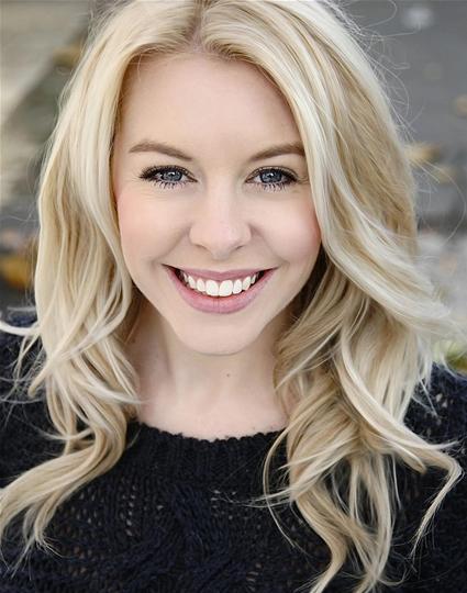 5-louise-olley-as-belle