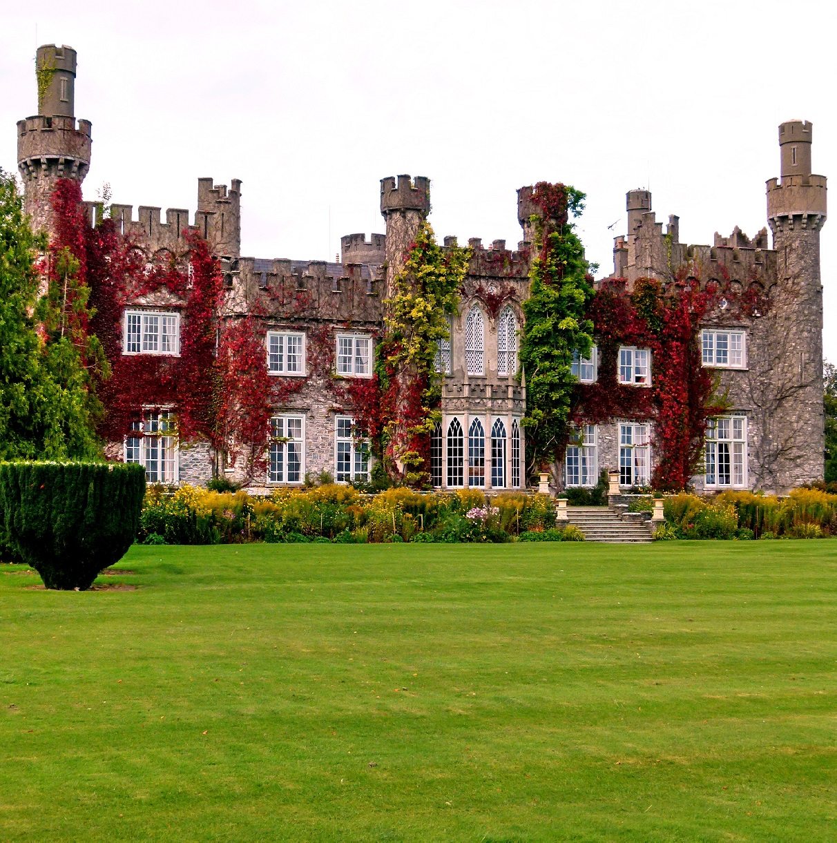 Elegant Ireland Private castles, manor houses and contemporary villas