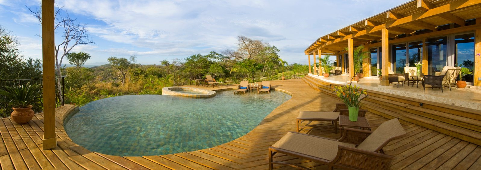 4040_caiman-pool_area_day-_vc