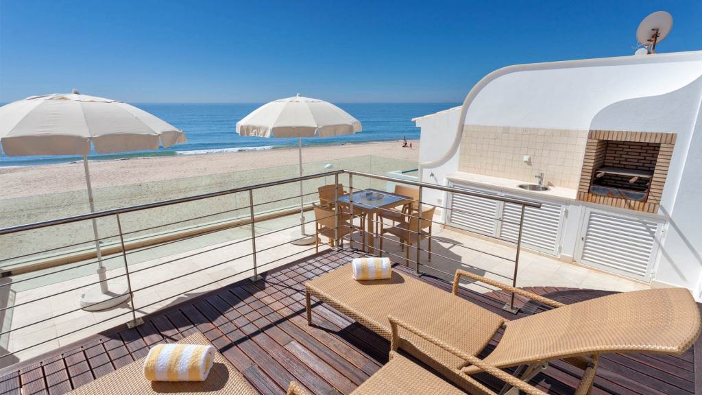 Villa-Estrela-do-Mar-Barbecue-Algarve-Vila-Vita-Collection-UltraVilla