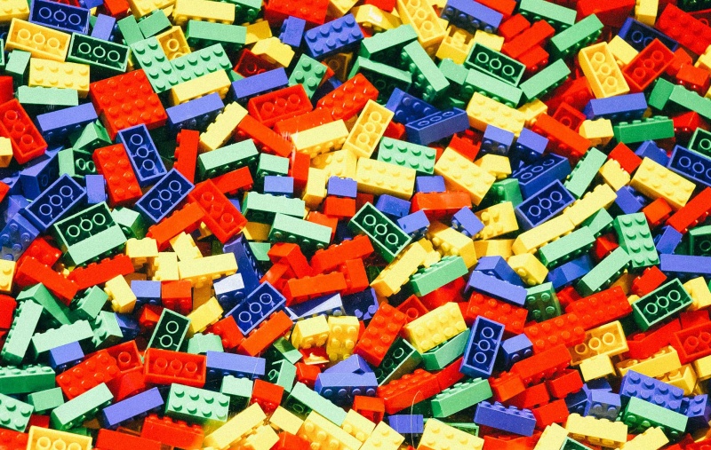 A screen full of different coloured lego blocks.